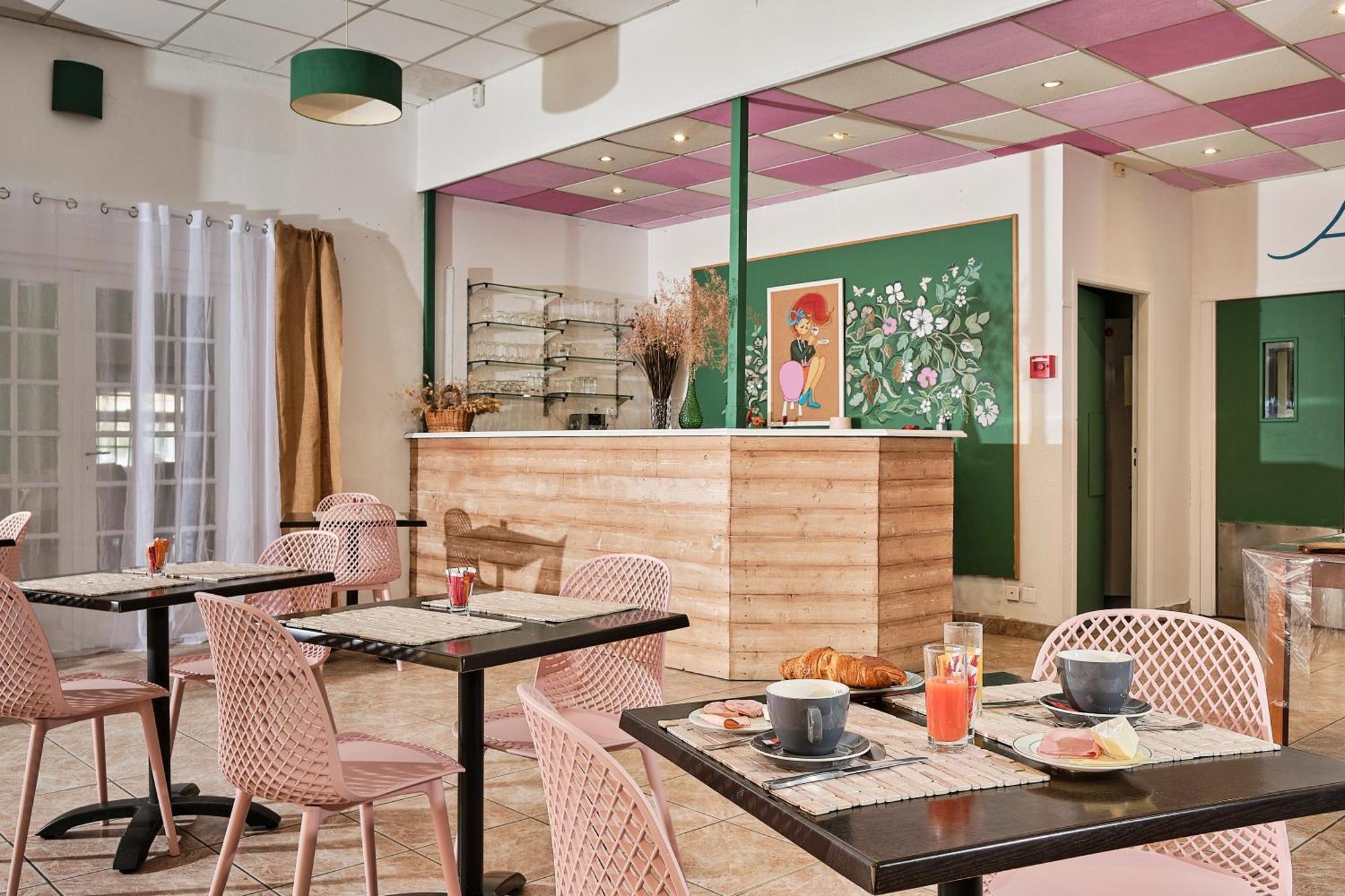 Artemia Aigues-Mortes - Hotel Avec Piscine Экстерьер фото