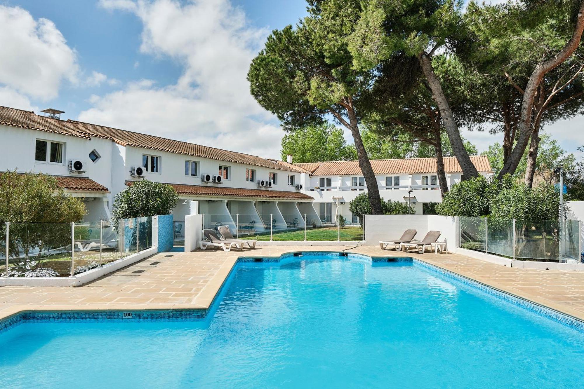 Artemia Aigues-Mortes - Hotel Avec Piscine Экстерьер фото
