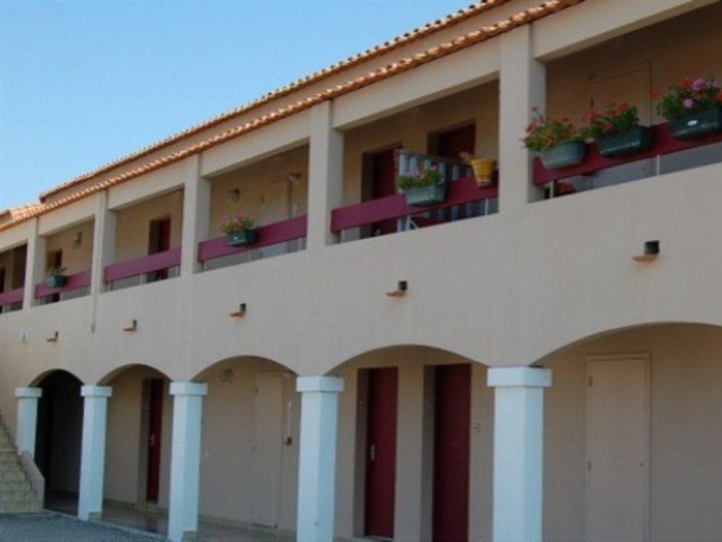 Artemia Aigues-Mortes - Hotel Avec Piscine Экстерьер фото